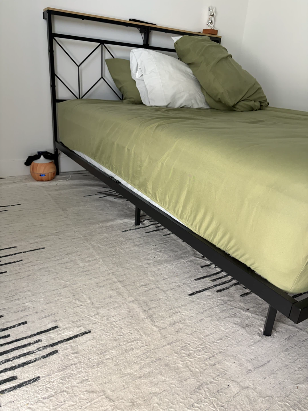 A1 (Full) Mattress with Floating Bed Frame - photo 2