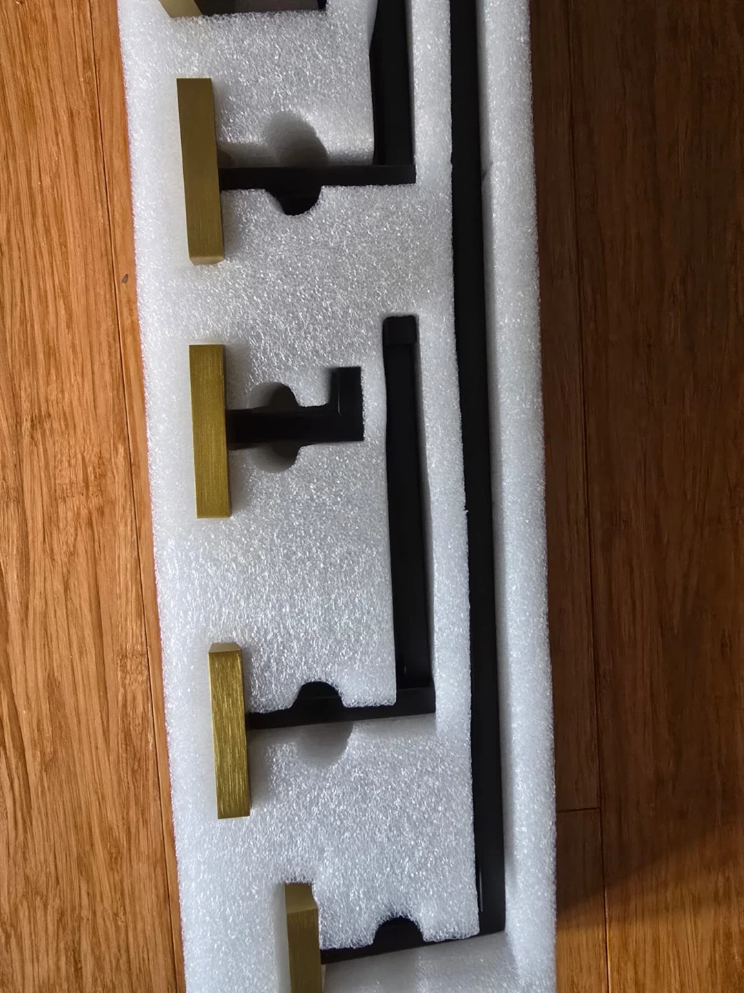 Bathroom hardware set - photo 2