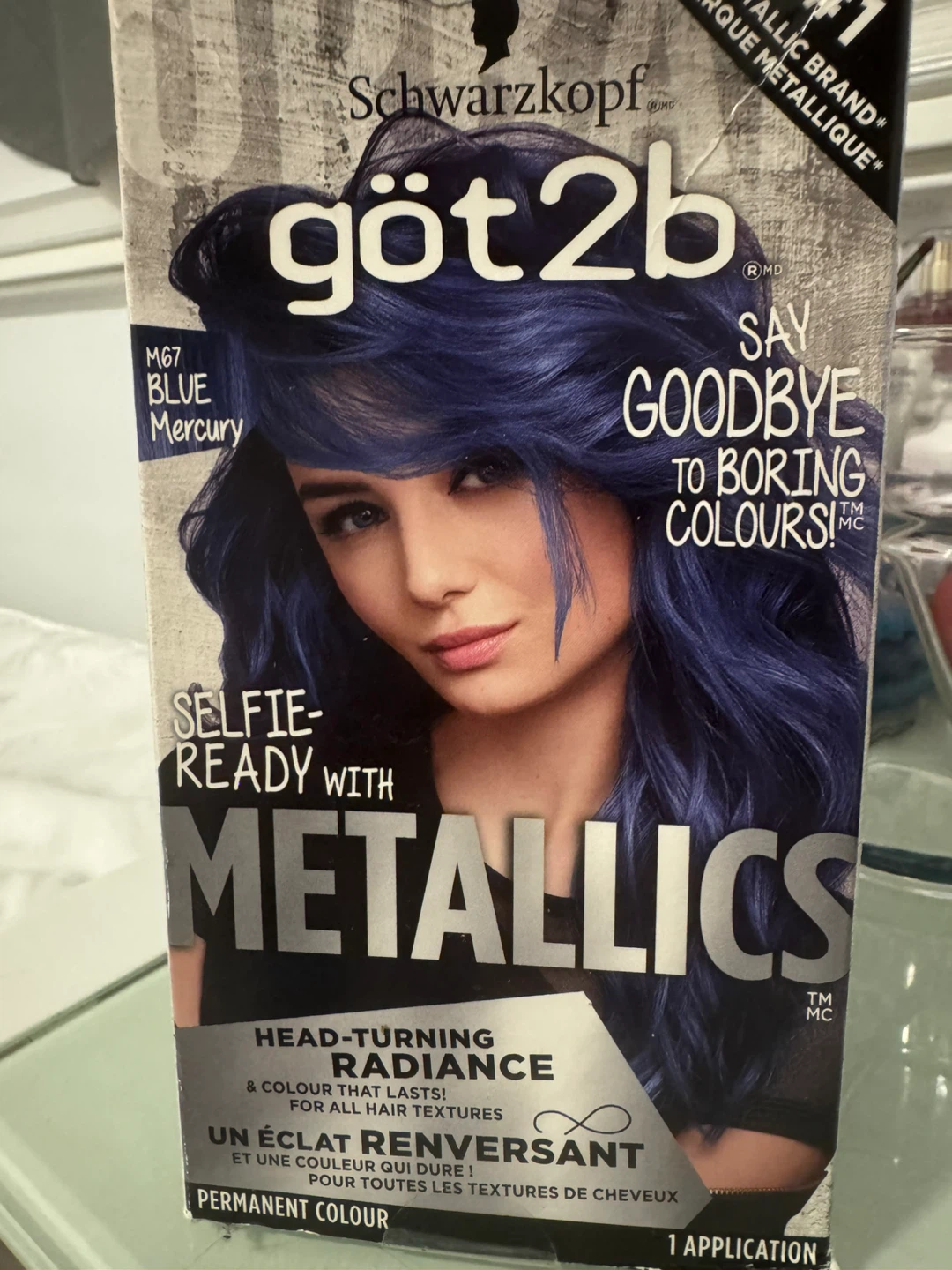 2 hair dye boxes