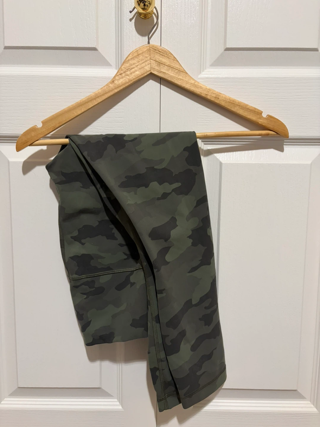 Lululemon Camo Leggings - photo 2