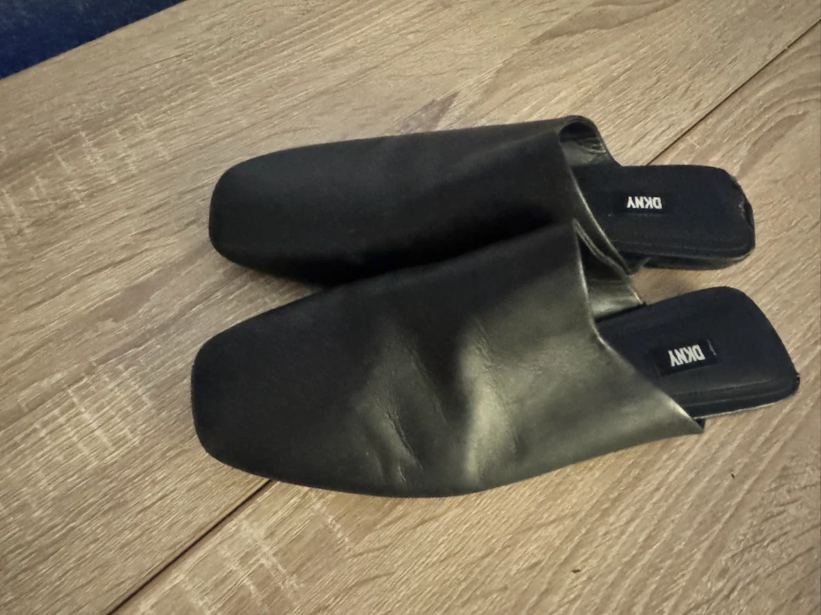 DKNY Women's Black Leather Mules