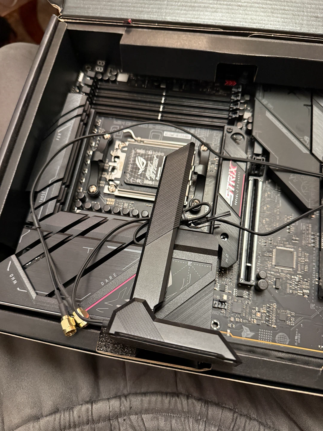 ASUS ROG Strix B650E-E Gaming WiFi Motherboard - photo 4
