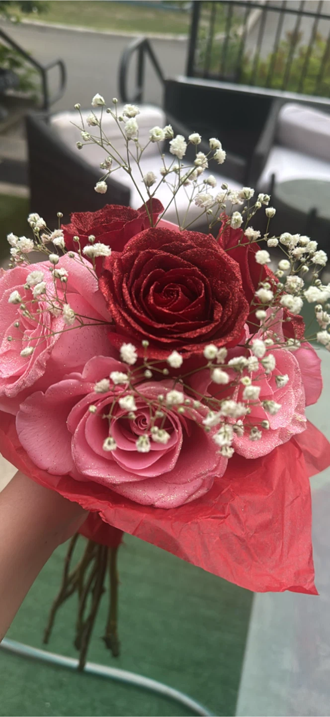Sparkly Red and Pink Rose Bouquet with Baby's Breath - photo 2