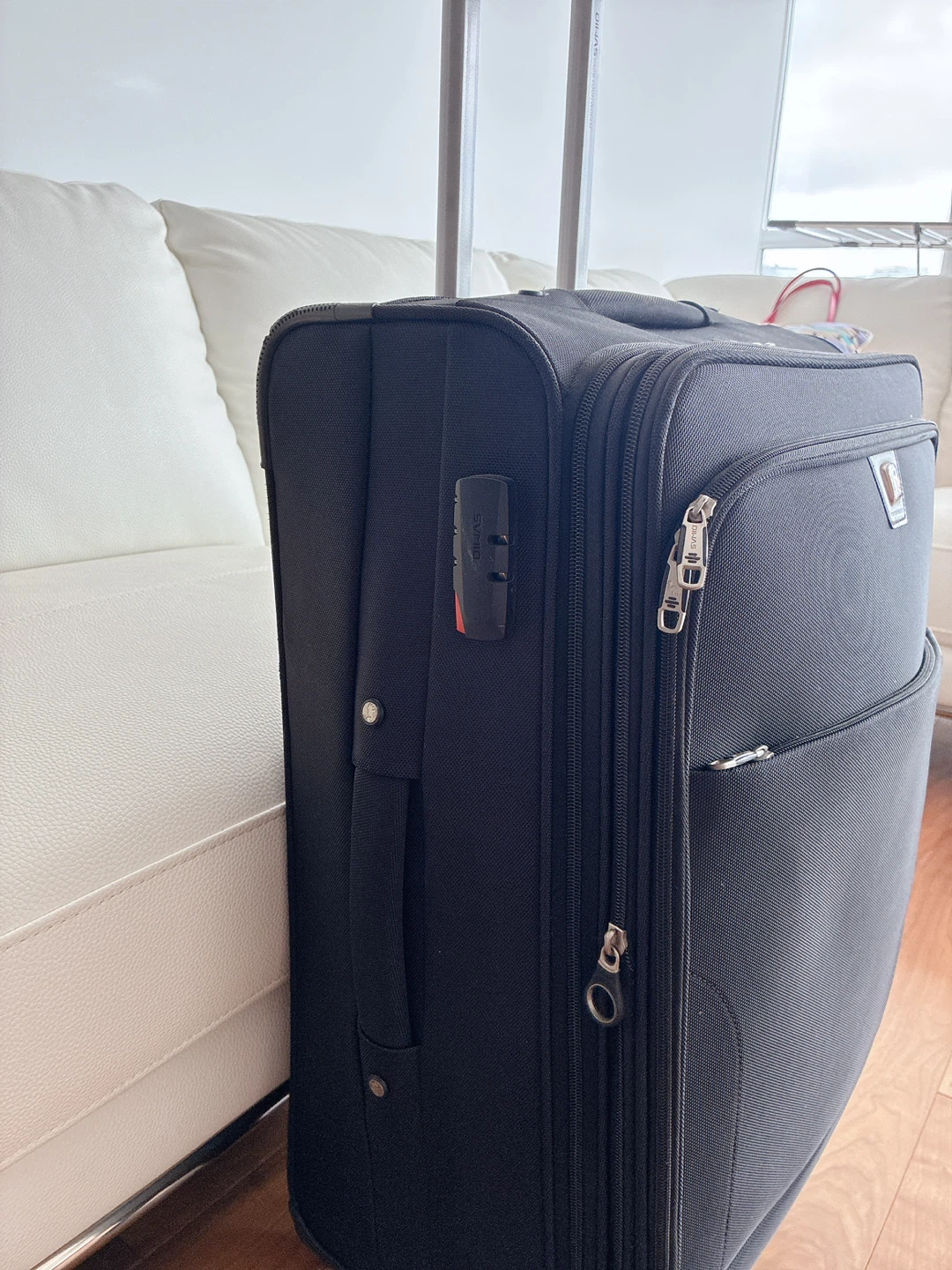 OIWAS Black 24 Inches Rolling Suitcase - photo 3