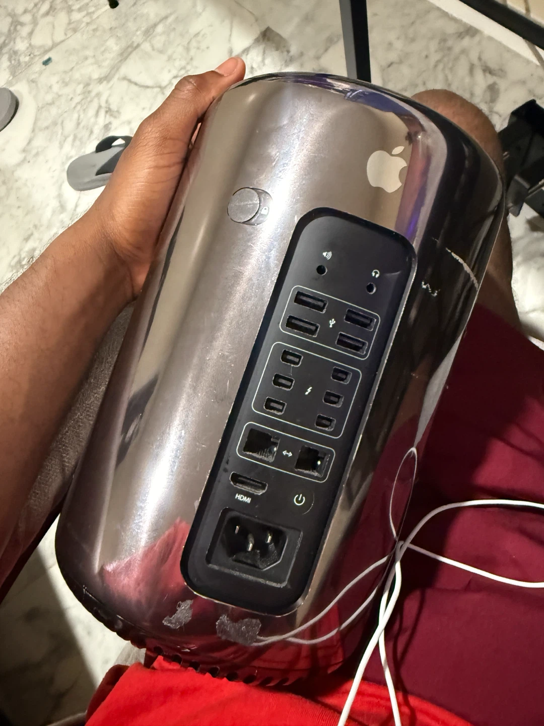 Apple Mac Pro Tower (Late 2013) open for trades