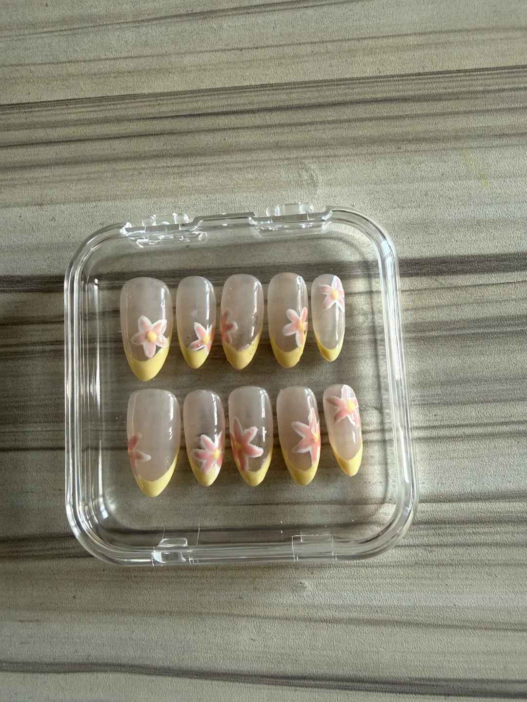 Handmade Press-on Nails with Floral Design