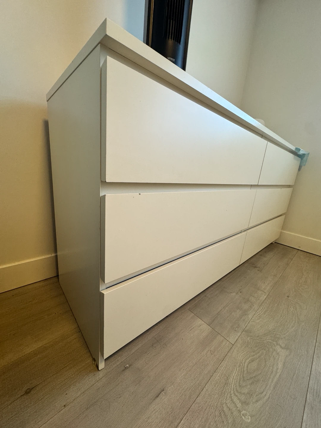 White 6-Drawer Dresser - photo 2