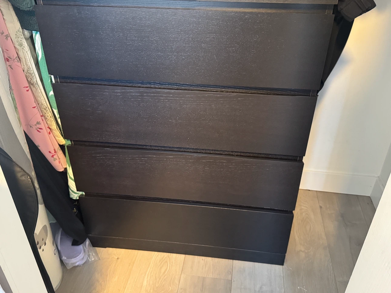 White 6-Drawer Dresser - photo 4