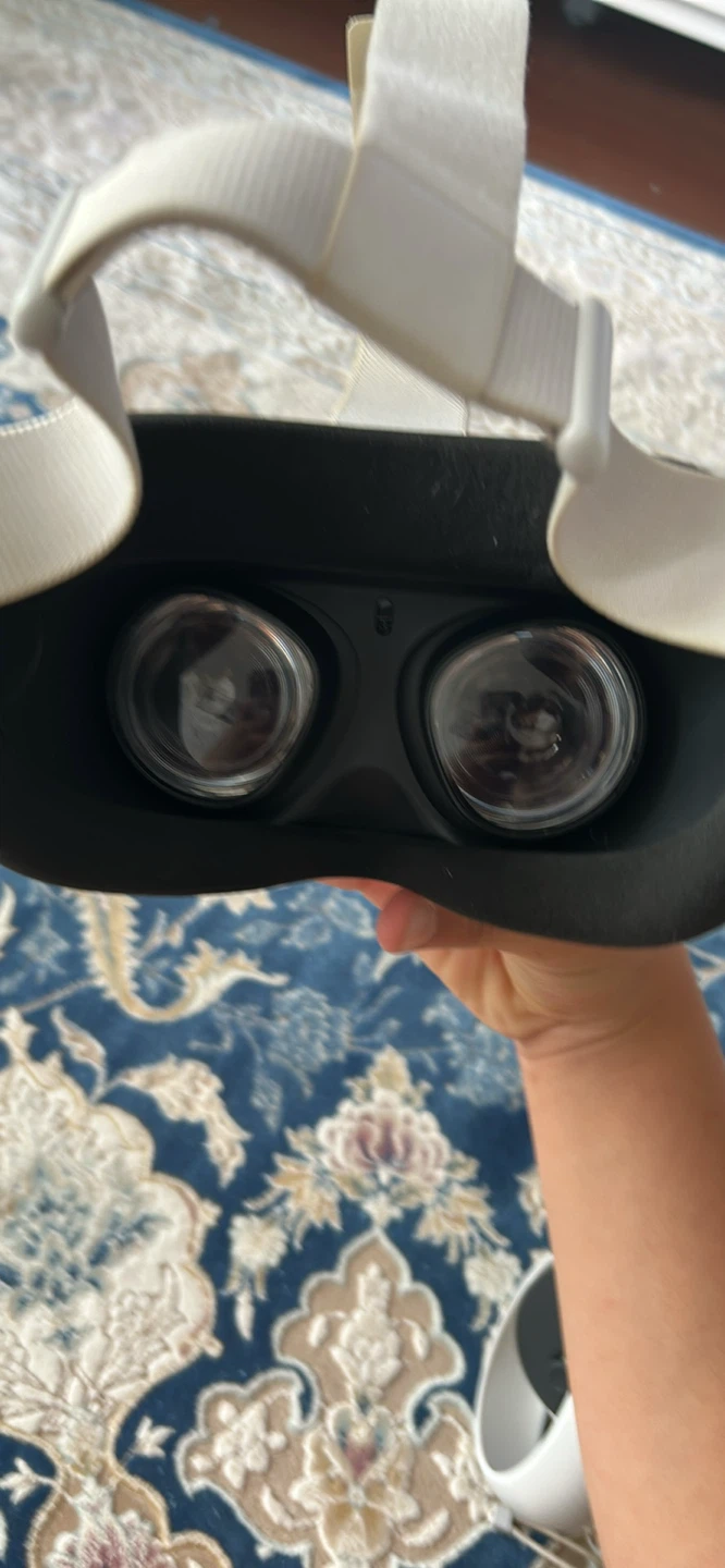Meta Quest 2 VR Headset with Controllers - photo 4