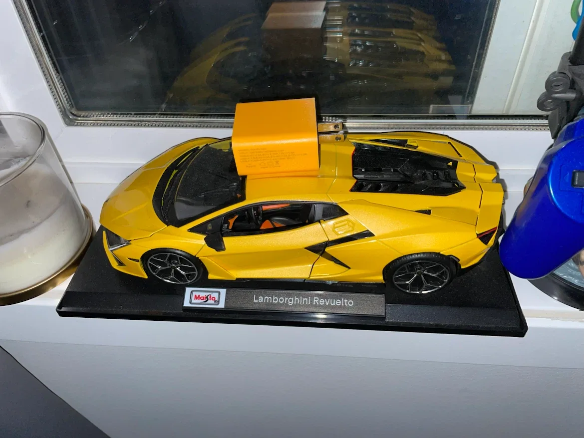 Maisto Lamborghini Revuelto & Countach LP800-4 Diecast Cars - photo 3