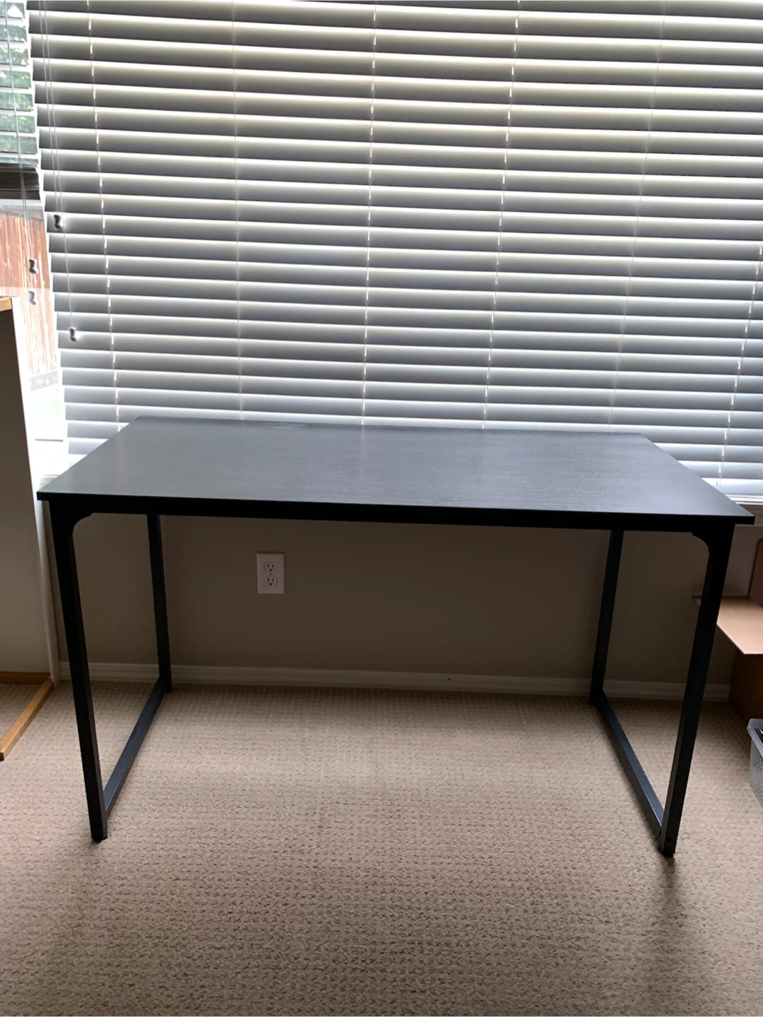 Black Desk