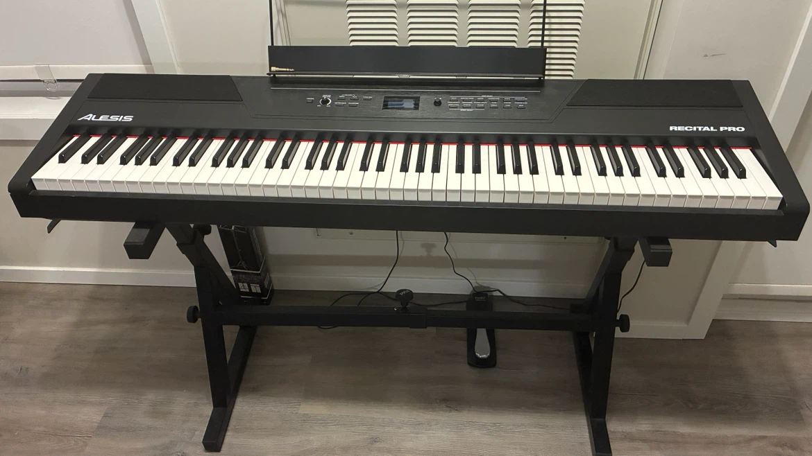 Alesis Recital Pro 88-Key Digital Piano Keyboard
