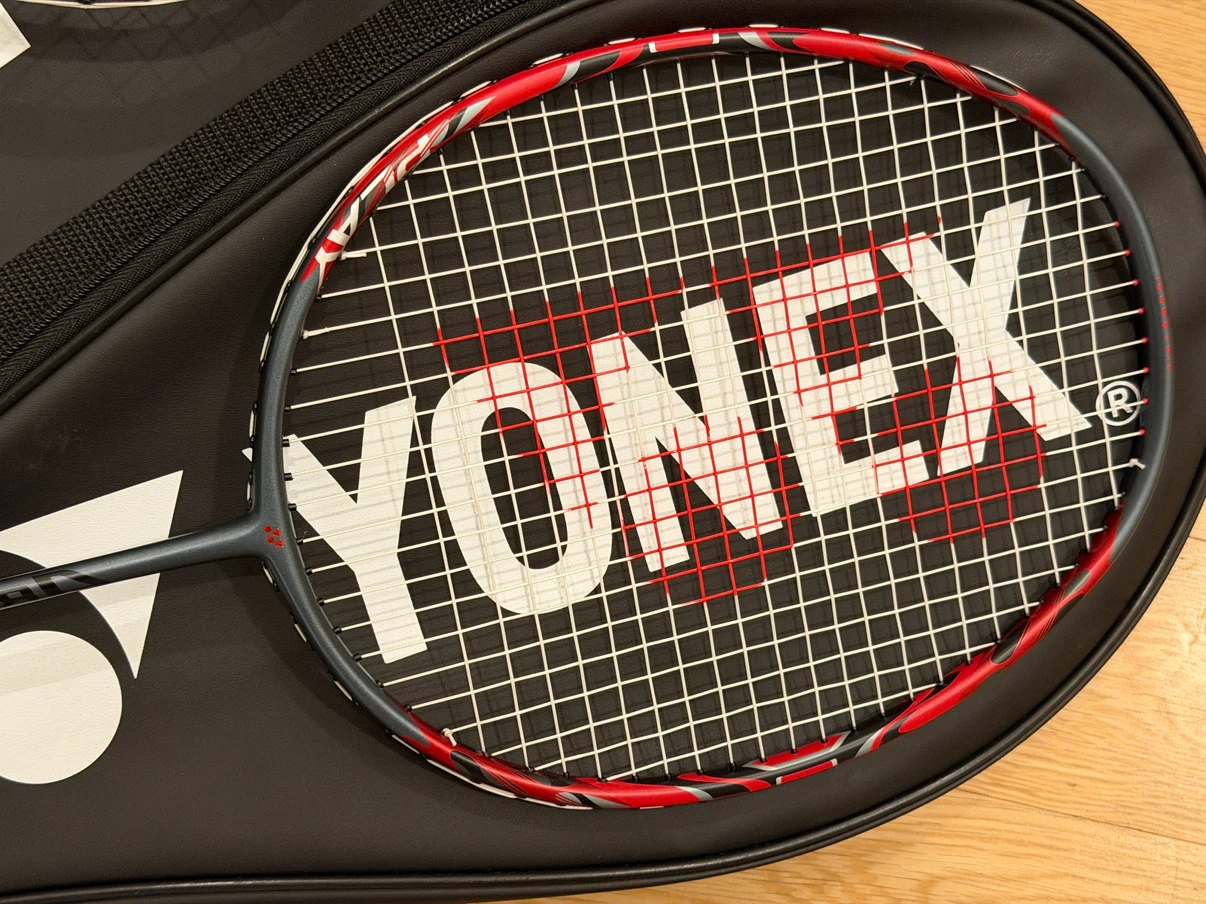 Yonex Badminton Rackets with Case and Shuttlecocks - photo 4