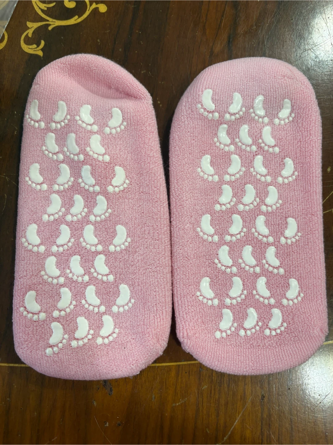 NEW Pink Terry Cloth Moisturizing Socks with Grips