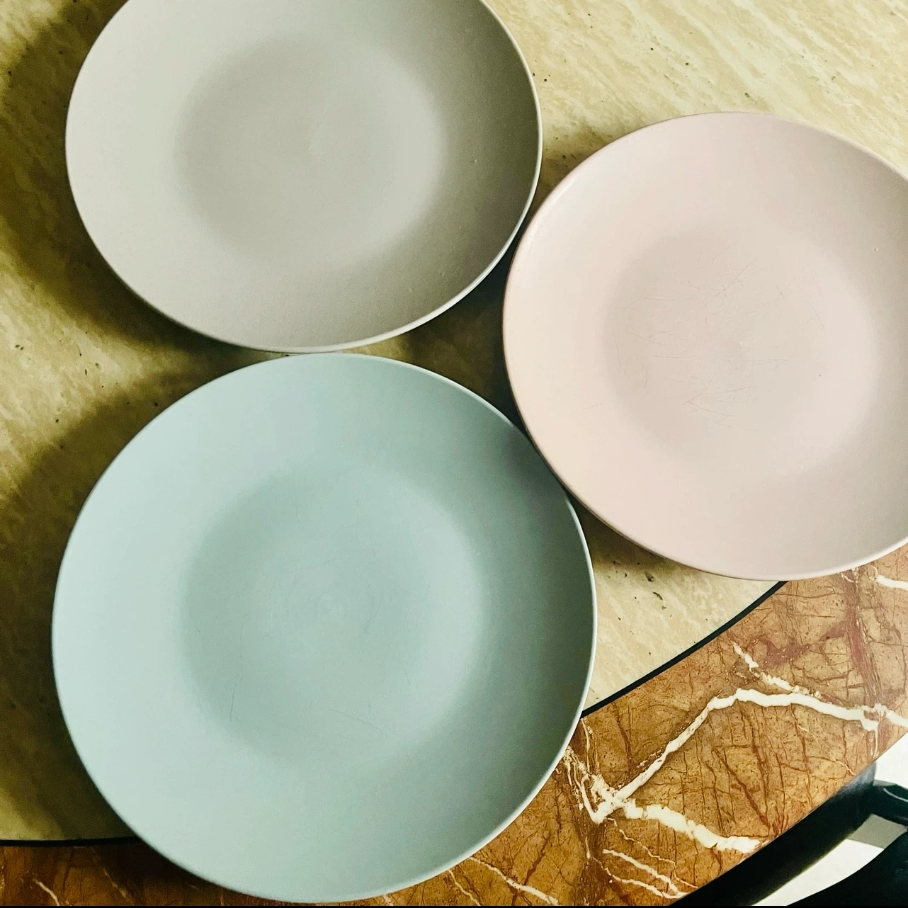 12 dinner plates