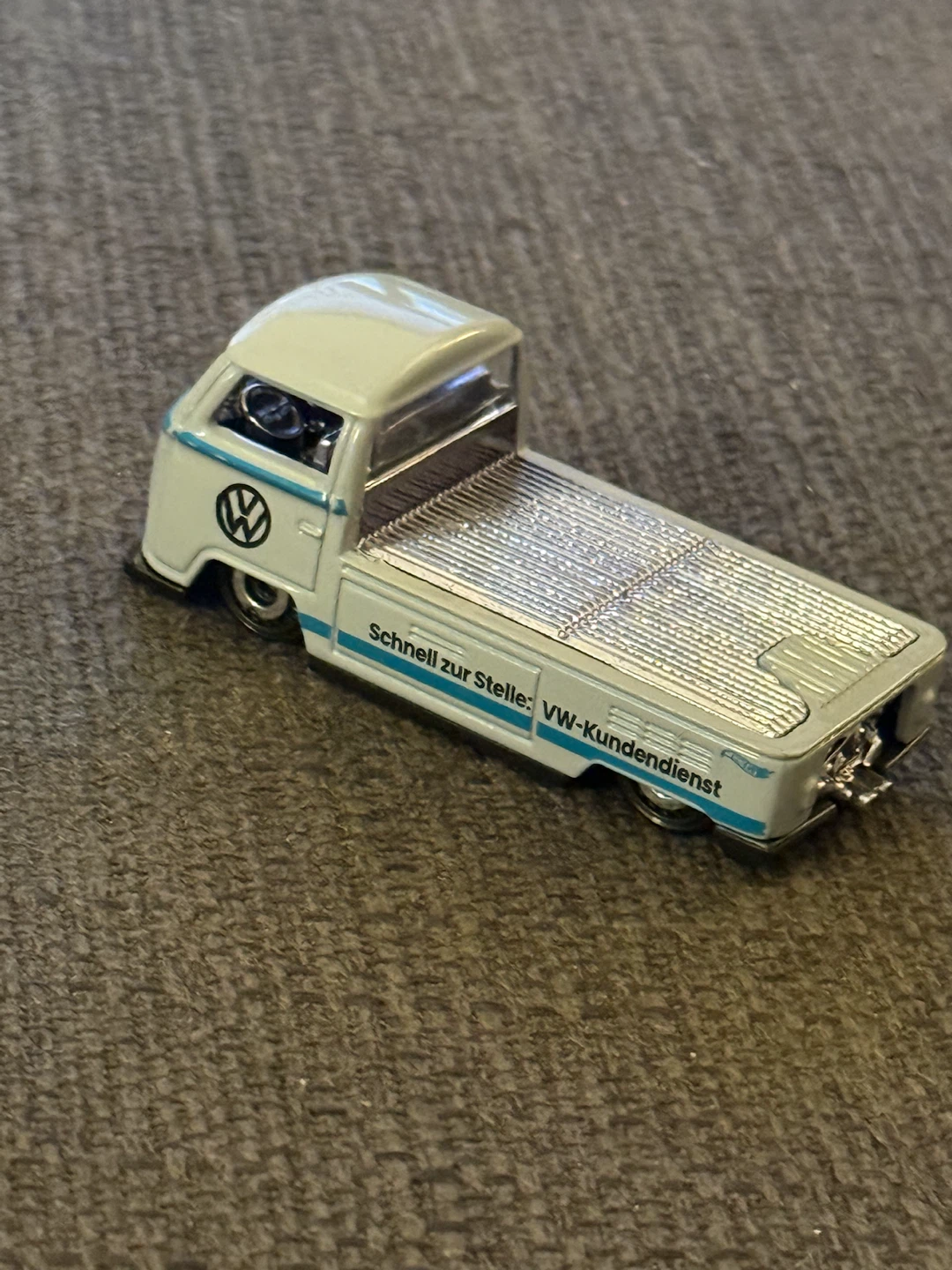 Hot Wheels VW Service Truck - photo 2