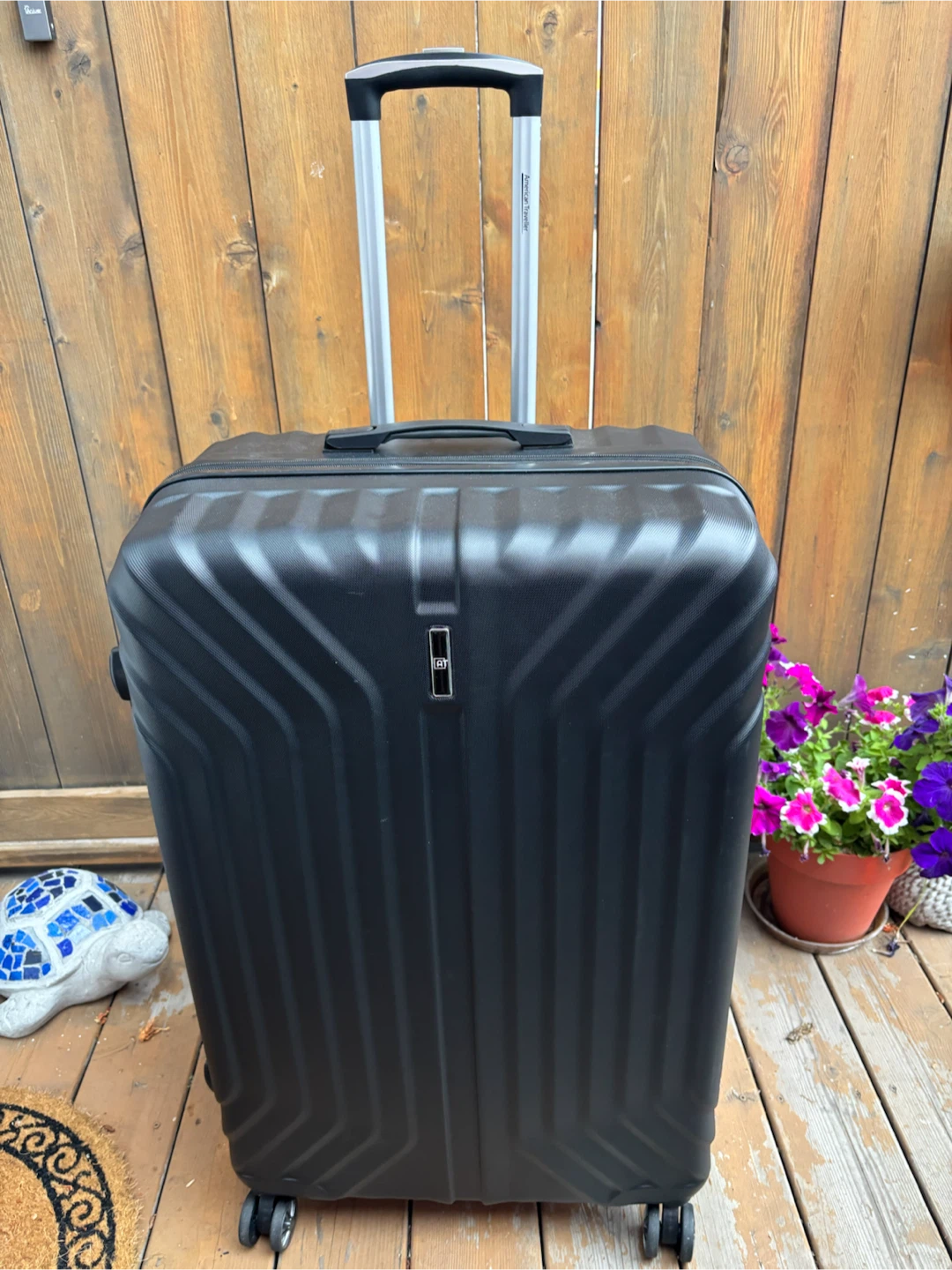 American Tourister Black Hardside Spinner Luggage - photo 2