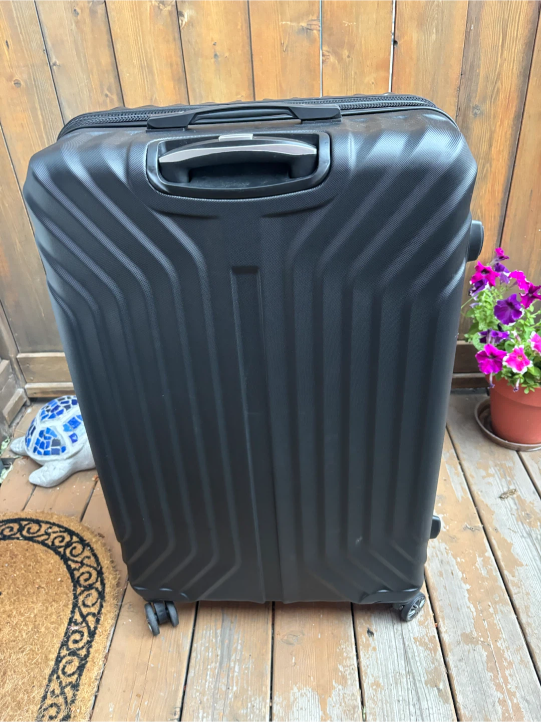 American Tourister Black Hardside Spinner Luggage - photo 4