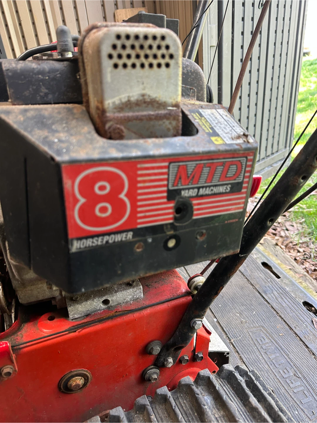MTD Yard Machines Snow Blower 8 HP - photo 2