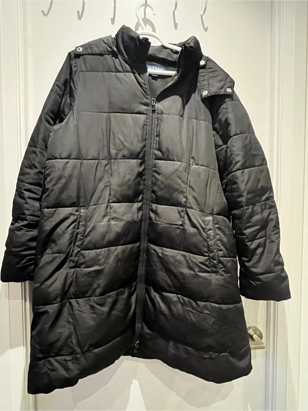 Old Navy Maternity Puffer Jacket (L)