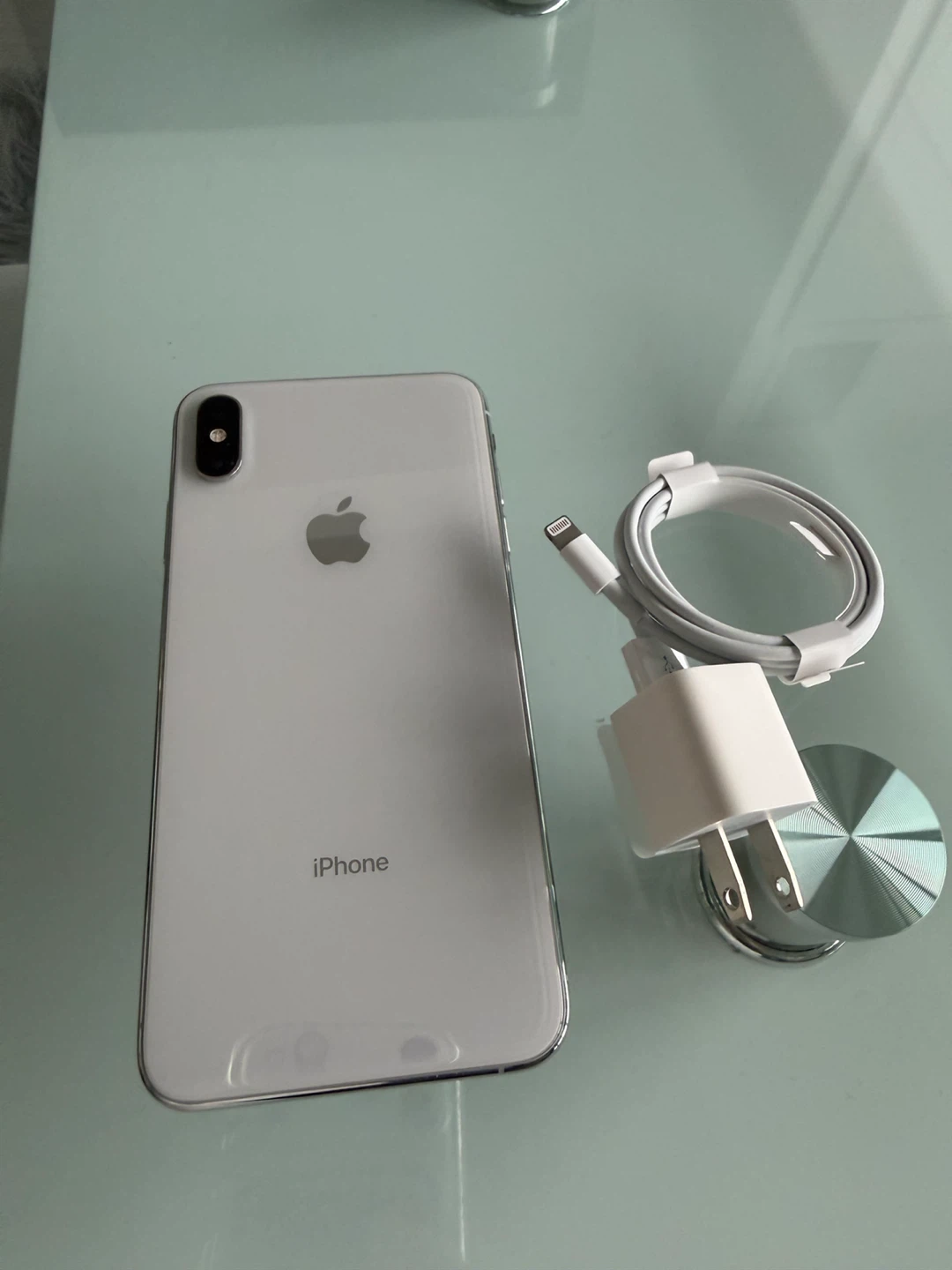 Apple iPhone XS Max (512GB) in Silver. - photo 2