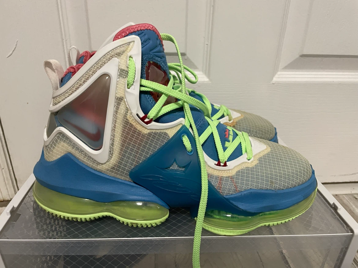 Nike LeBron 19 "Tropical" Size 7.5 - photo 3