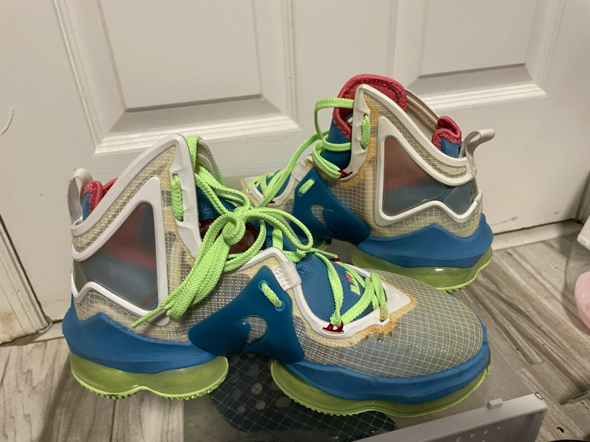 Nike LeBron 19 "Tropical" Size 7.5 - photo 5