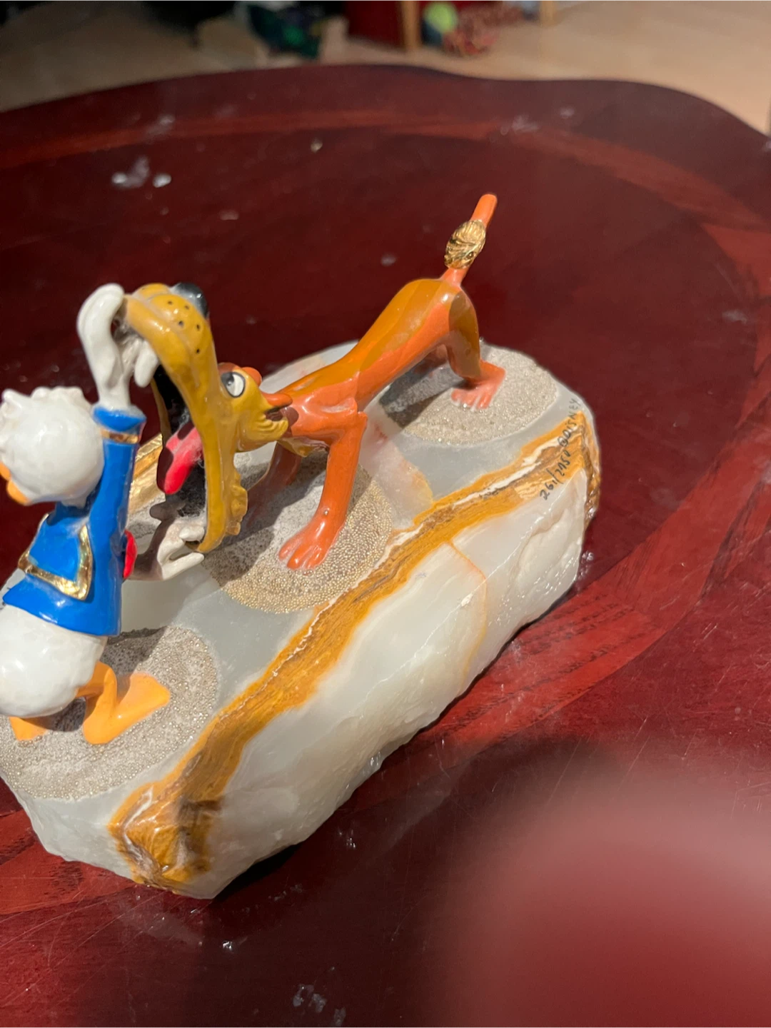 Royal Doulton "Lion Around" Donald Duck & Pluto Figurine - photo 2