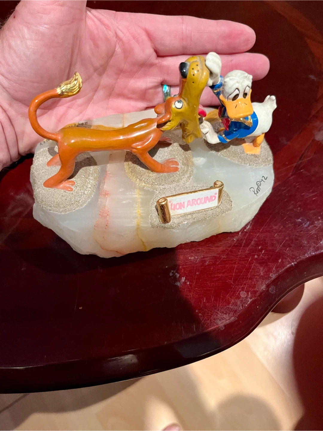 Royal Doulton "Lion Around" Donald Duck & Pluto Figurine - photo 4