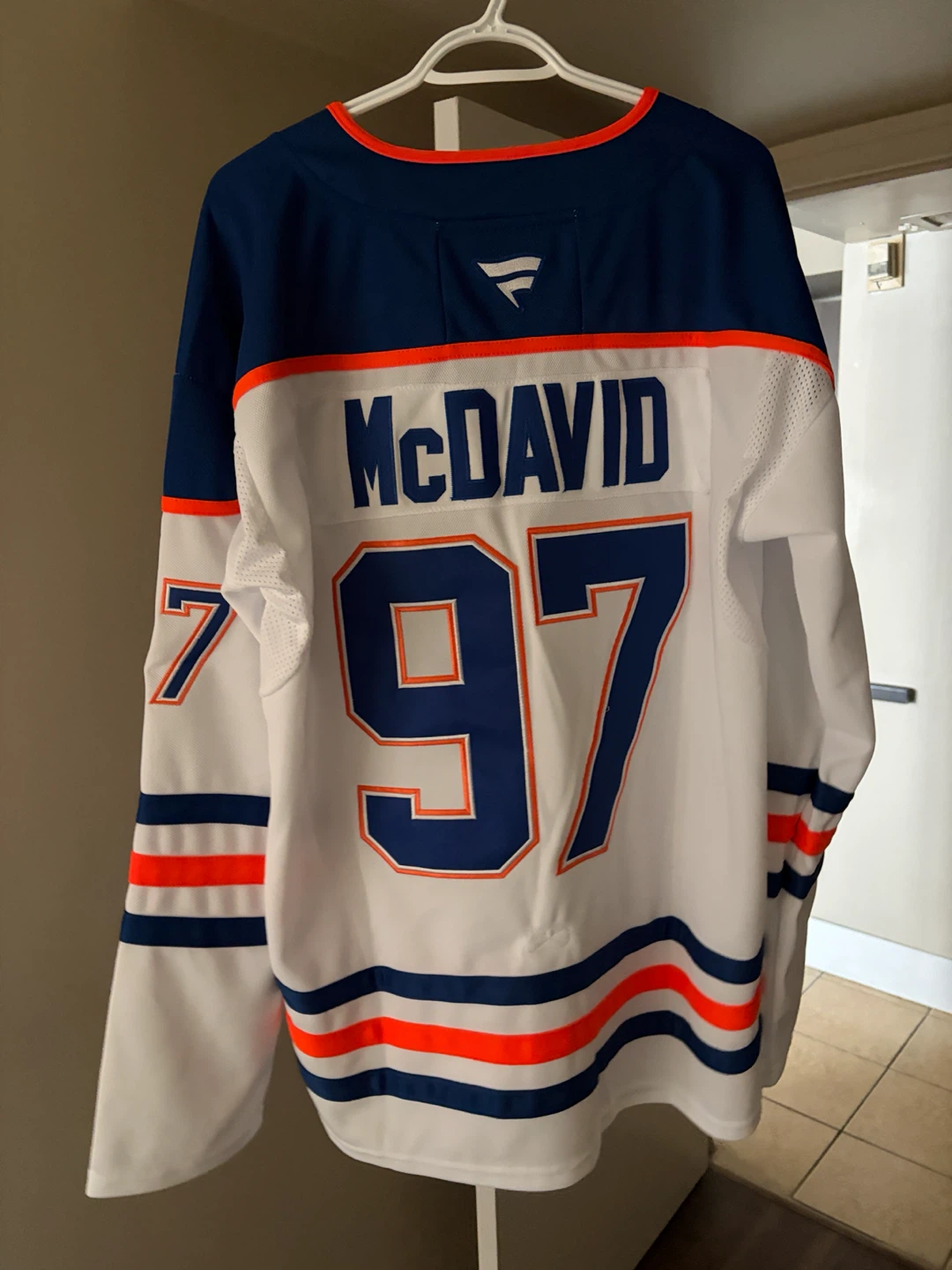 Edmonton Oilers McDavid #97 Jersey XL - photo 2