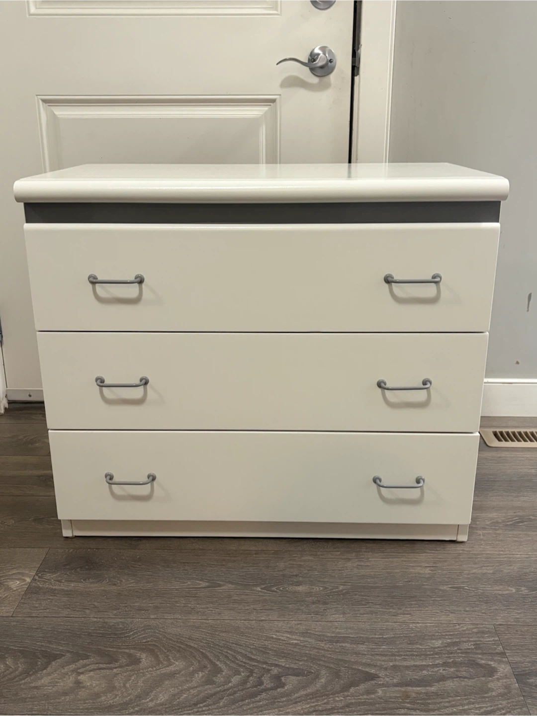 White 3-Drawer Dresser - photo 2