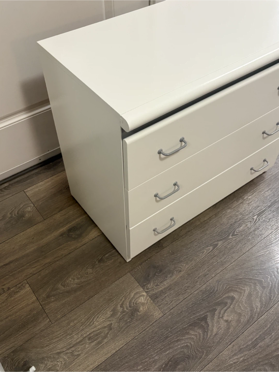 White 3-Drawer Dresser - photo 4