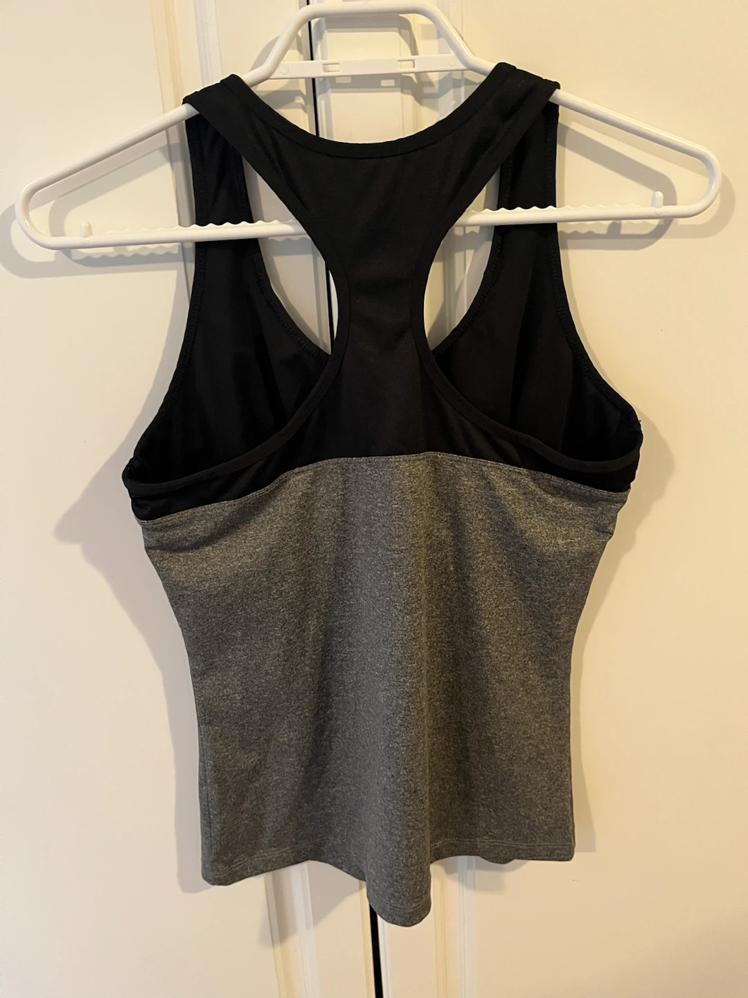 3 Women Shirts Activewear Tank Tops Sports Stretch S/M - photo 3