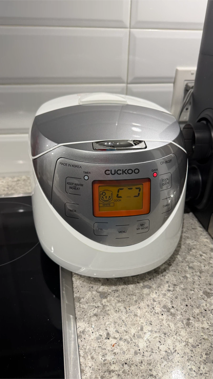 Cuckoo CR-0632F Rice Cooker & Warmer - photo 2