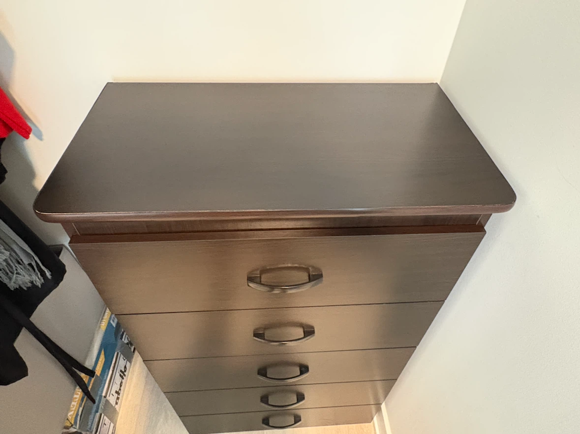 Available now – Excellent condition 5-drawer dresser! - photo 3