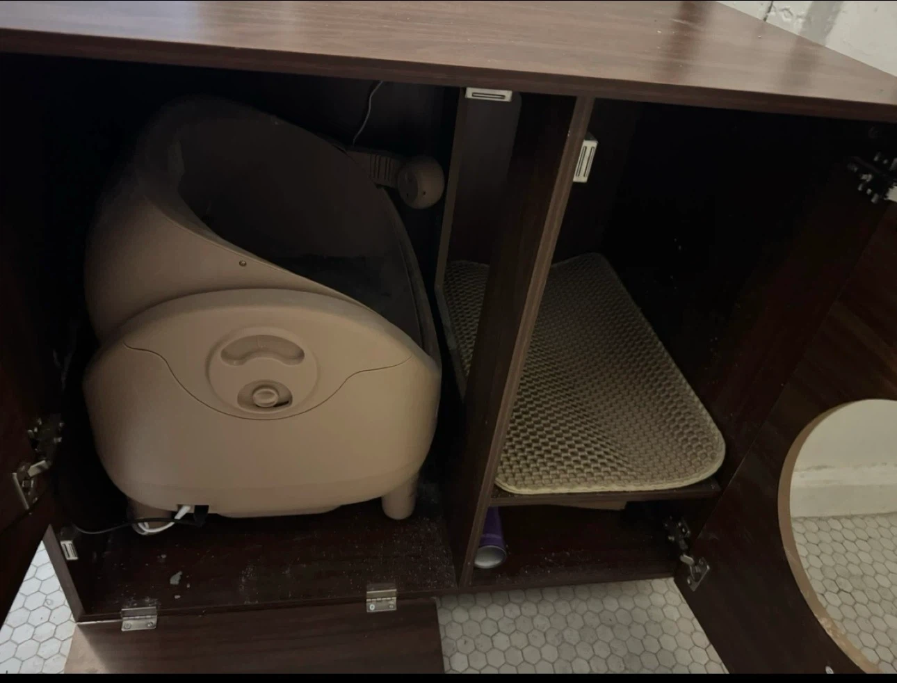 Automatic Cat Litter Box and Enclosure Cabinet - photo 3
