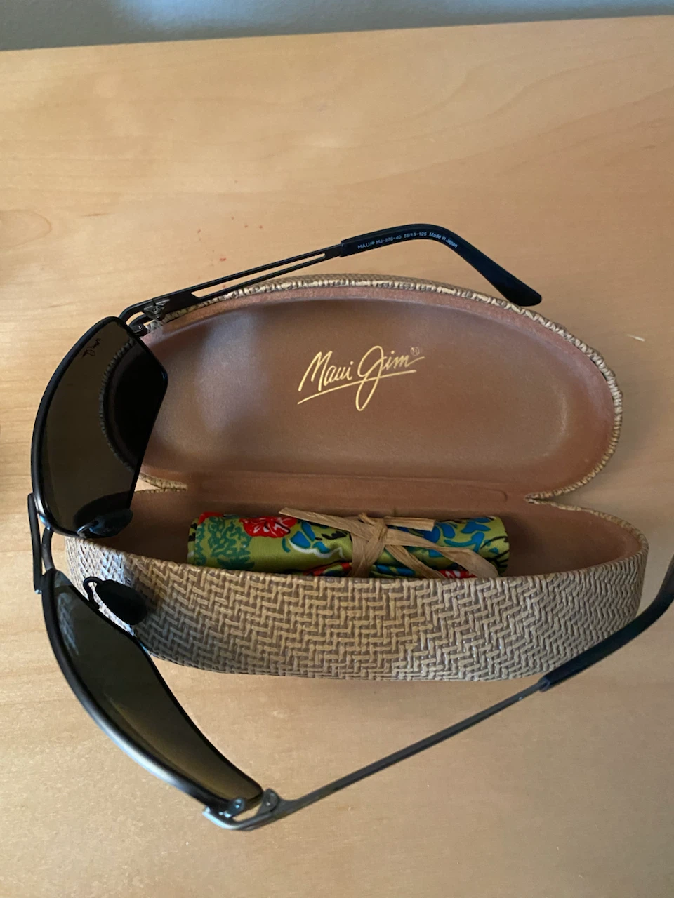 Maui Jim Sunglasses with Case - photo 3
