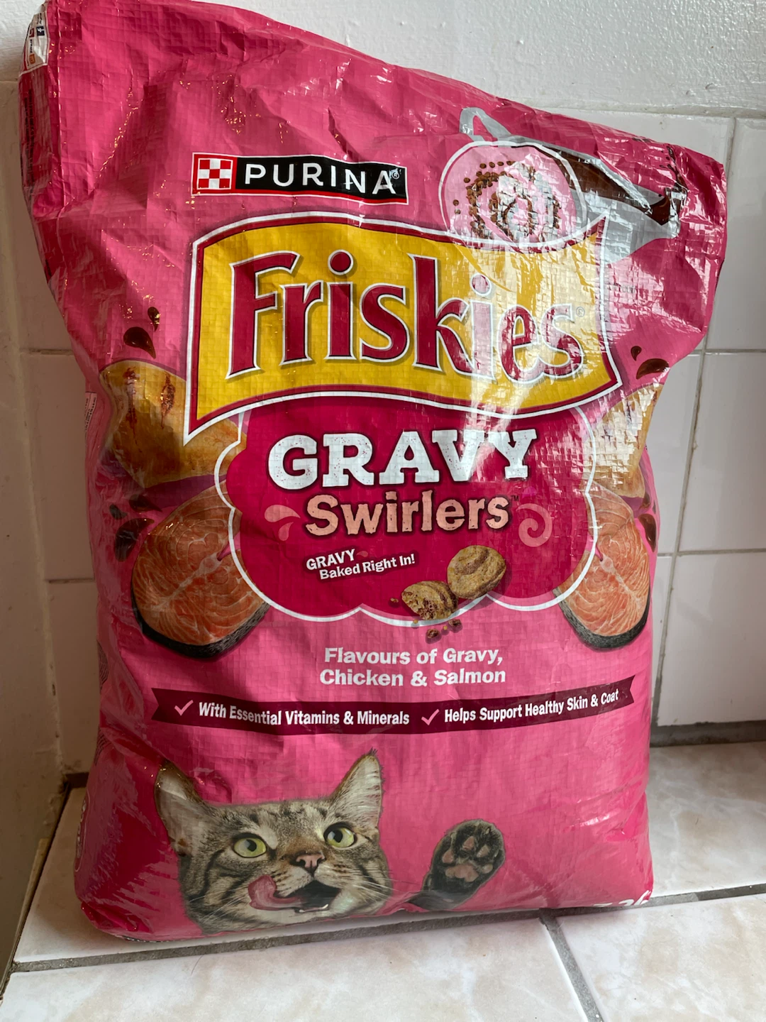 16lbs Friskies Cat Food
