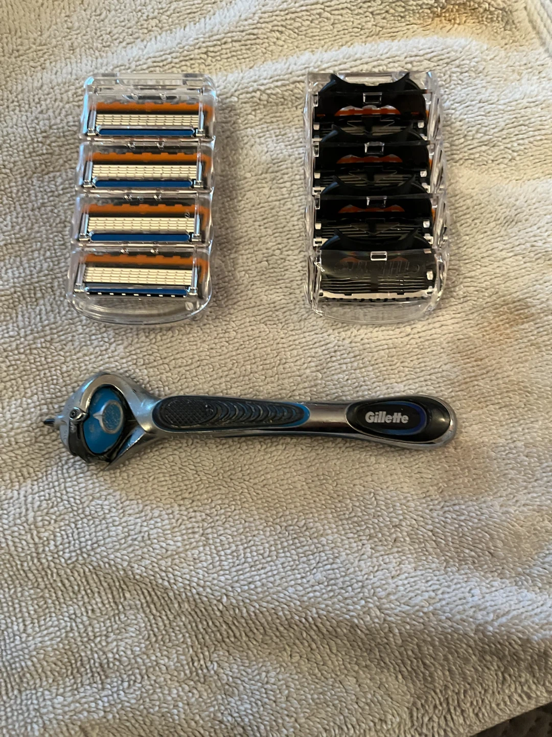 Gillette Fusion Razor Handle and Replacement Blades