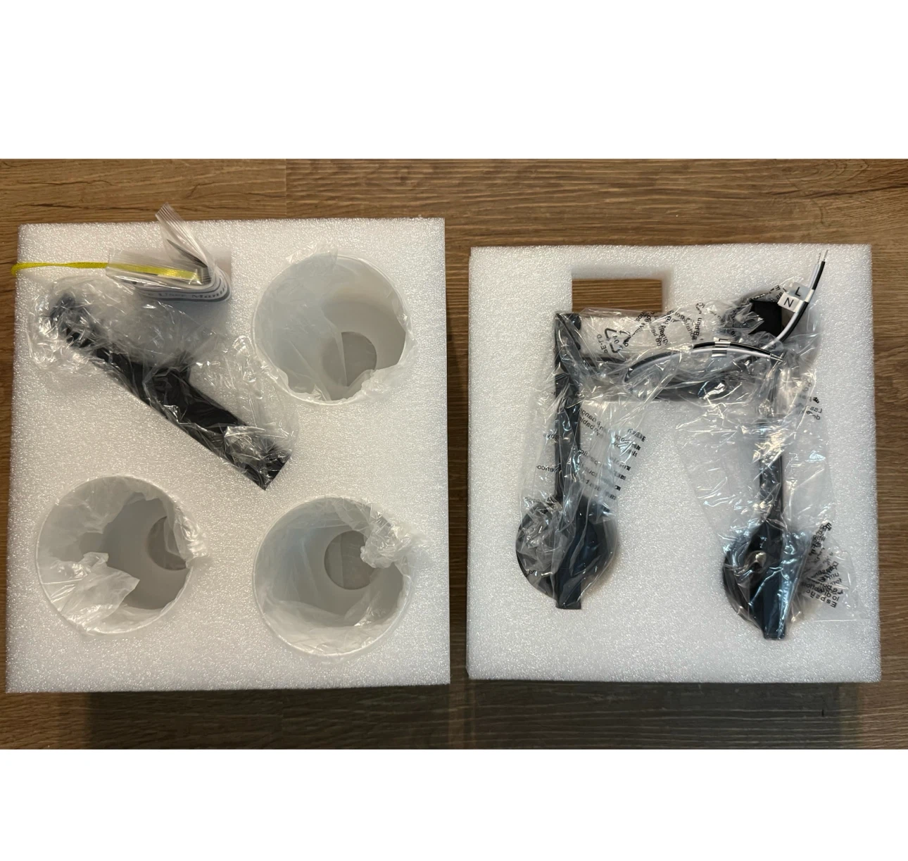 Brand new Bathroom Light Fixtures Black, 3-Light - photo 2