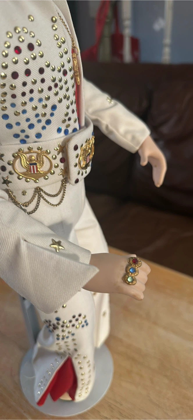 Elvis Presley Porcelain Doll by Danbury Mint - photo 5