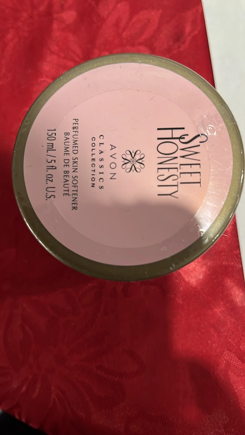 Avon Sweet Honesty Perfumed Skin Softener