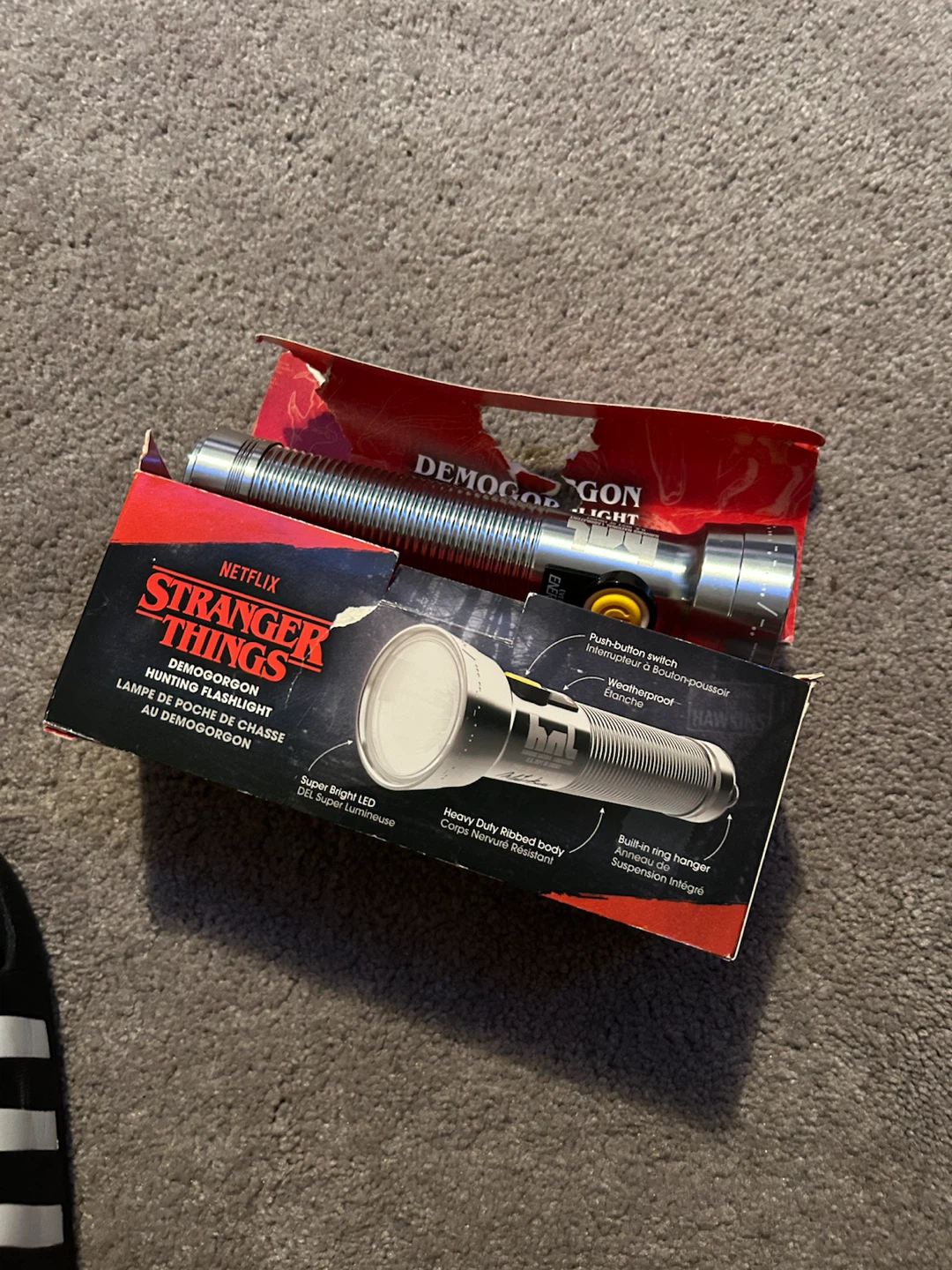Stranger Things Mongoose bike and Flash light - photo 3