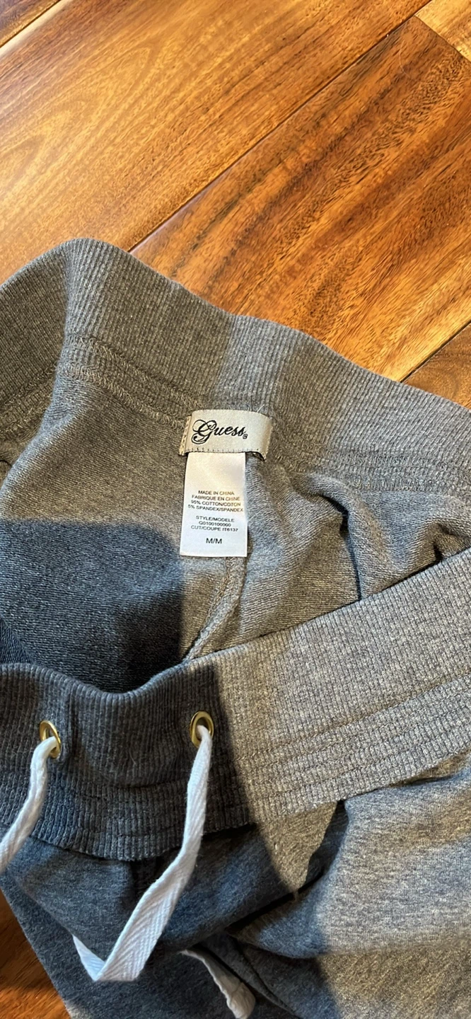 Guess Jeans Grey Capri Shorts - photo 3