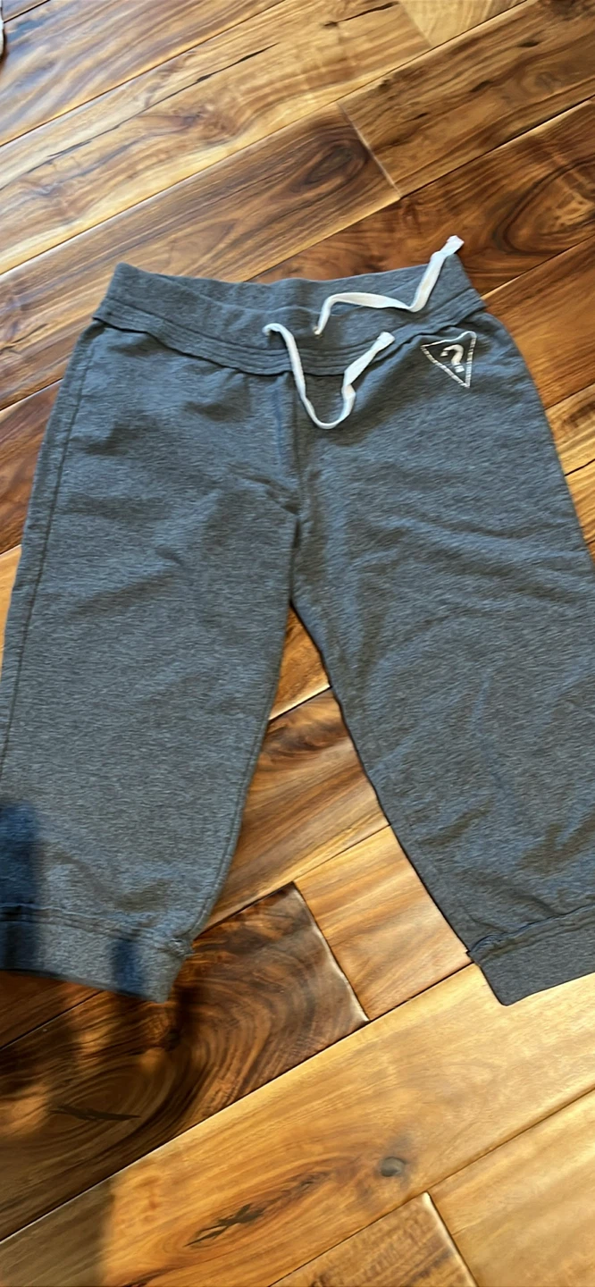 Guess Jeans Grey Capri Shorts - photo 4