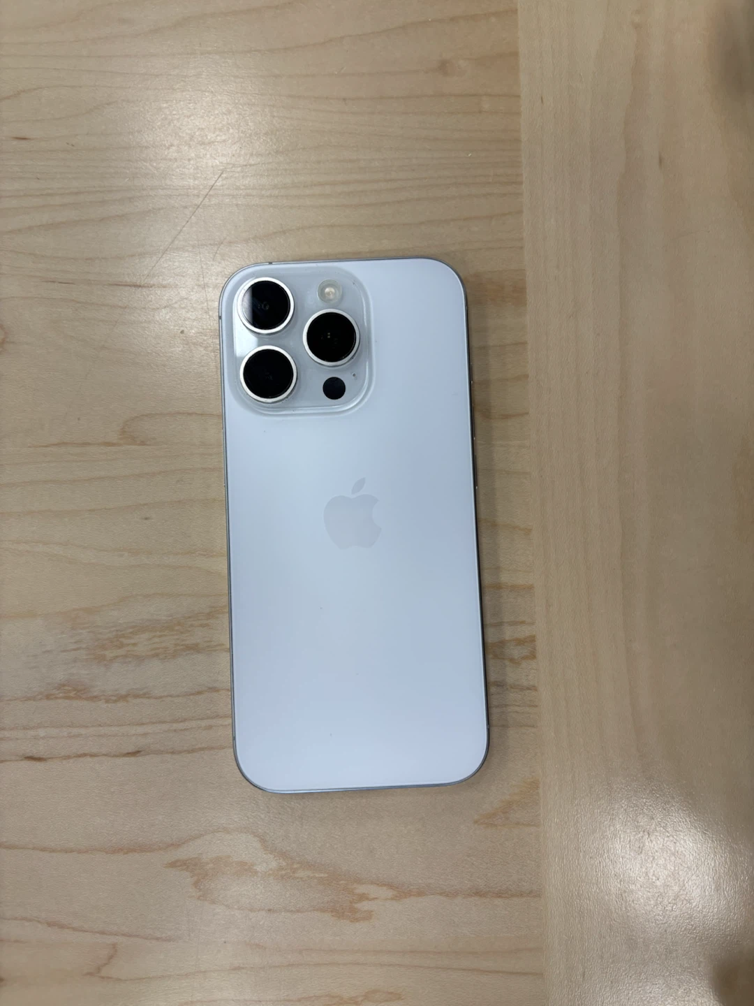 Apple iPhone 16 Pro