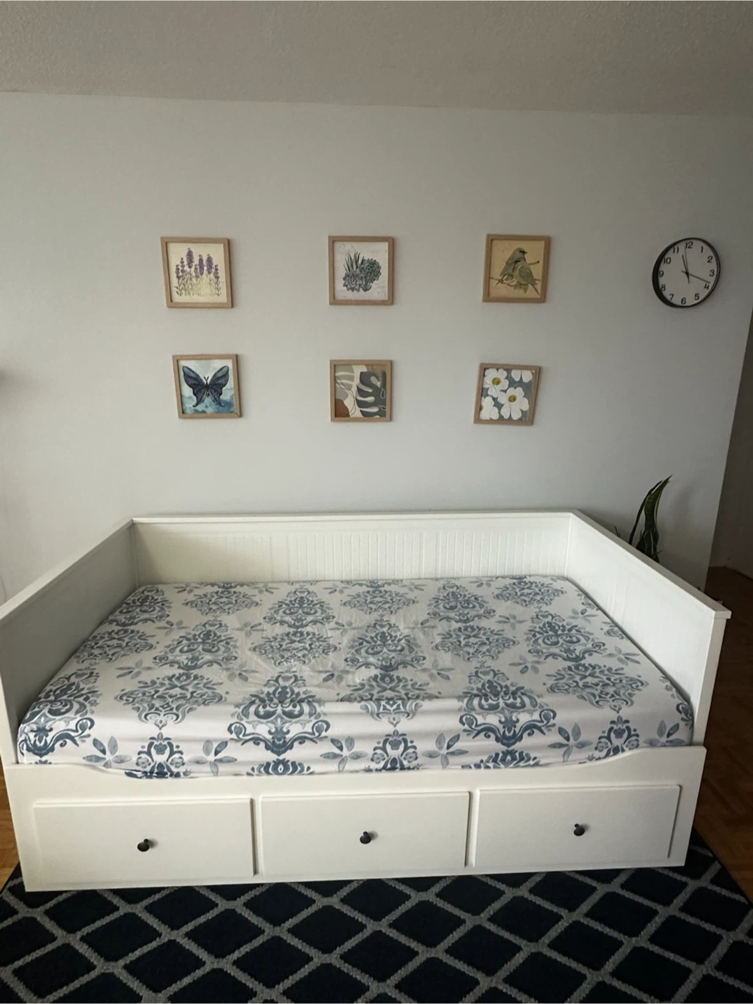 IKEA Day Bed – Excellent Condition | Moving Sale - photo 2