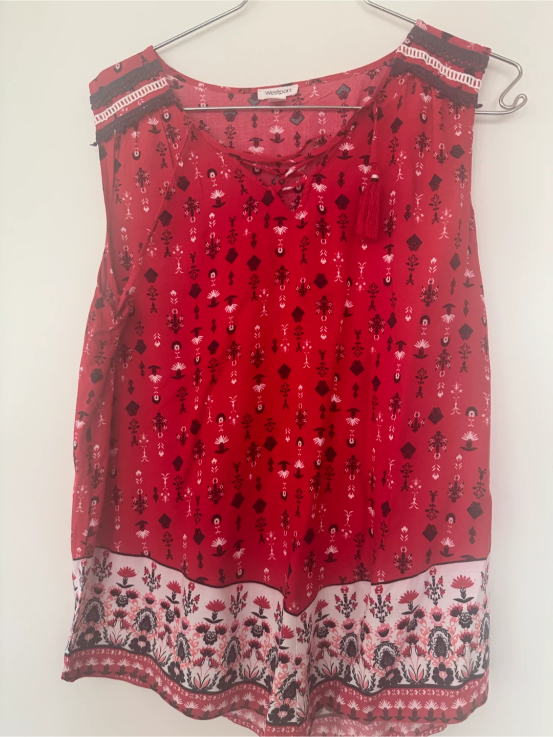Westport Red Floral Print Sleeveless Blouse