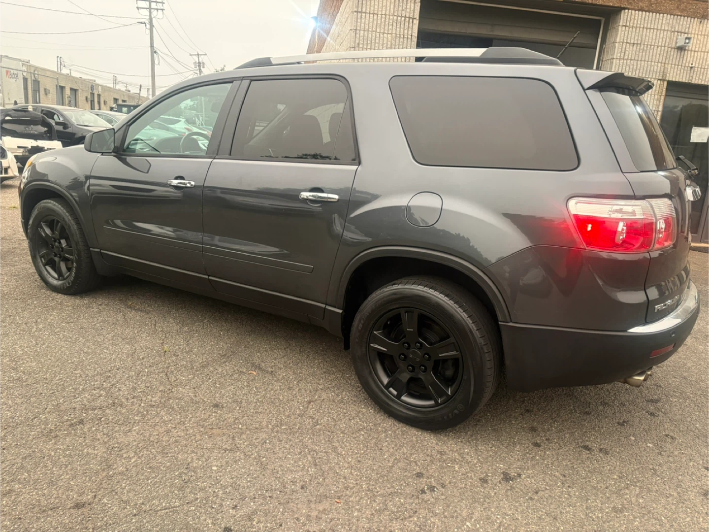 GMC Acadia SUV.  $3300 - photo 4