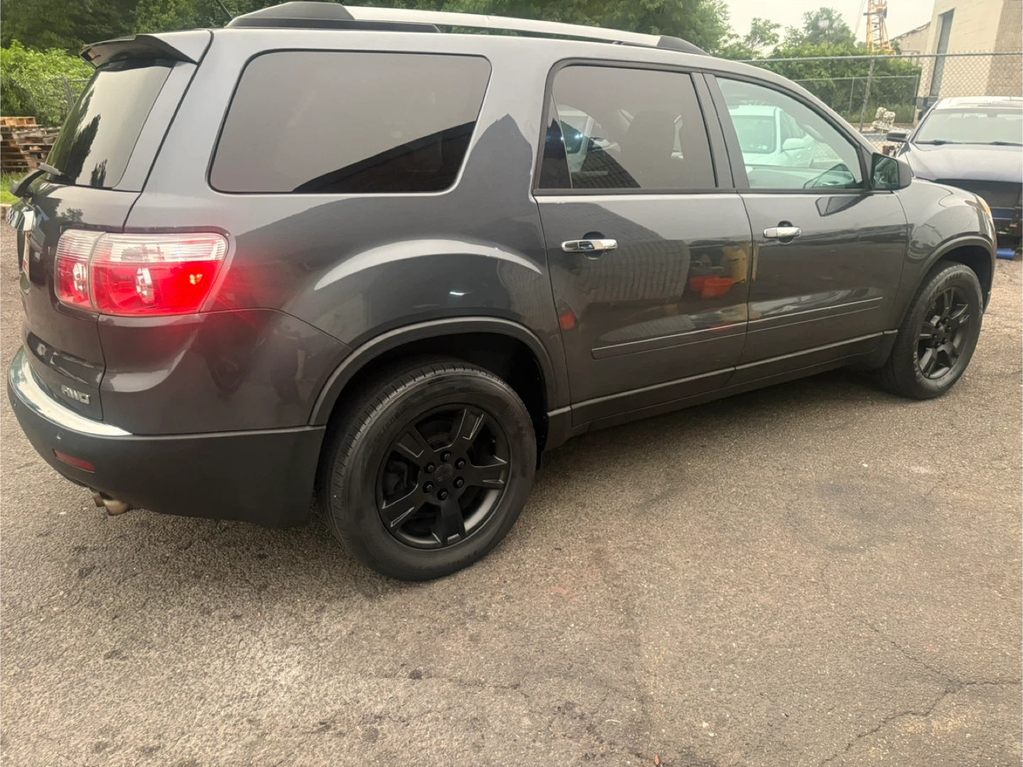 GMC Acadia SUV.  $3300 - photo 3